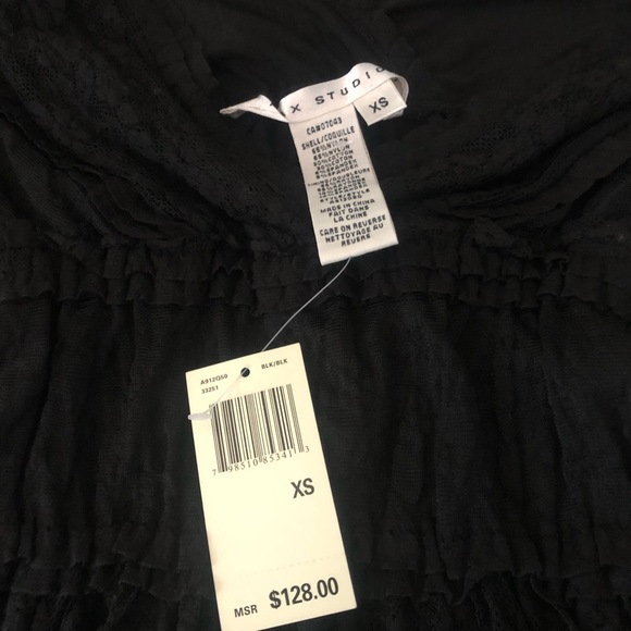 Flattering sleeveless black lace knee-length dress - Picture 2 of 2